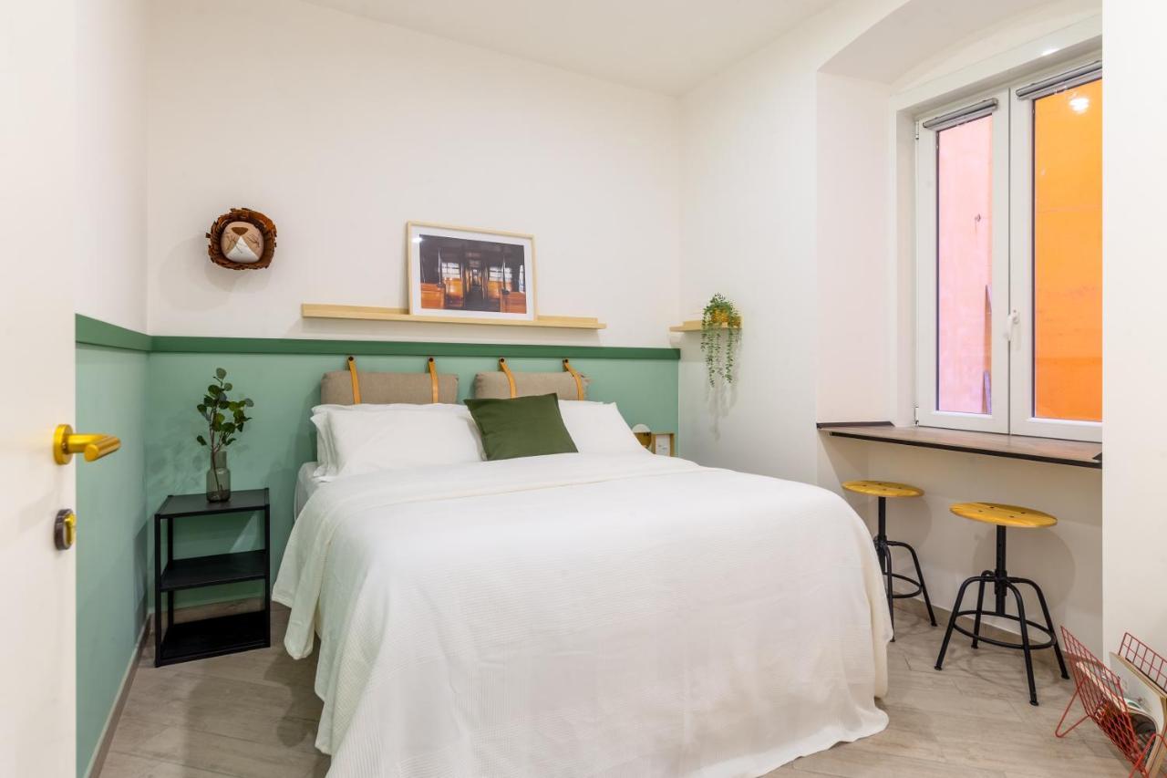 Lovely And Tiny Pied-A-Terre In The City Center Trieste Exterior photo
